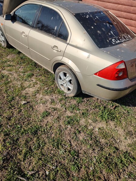 Dezmembrez Ford Mondeo mk3 din 2003