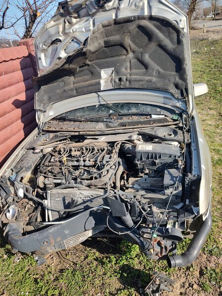 Dezmembrez Ford Mondeo mk3 din 2003